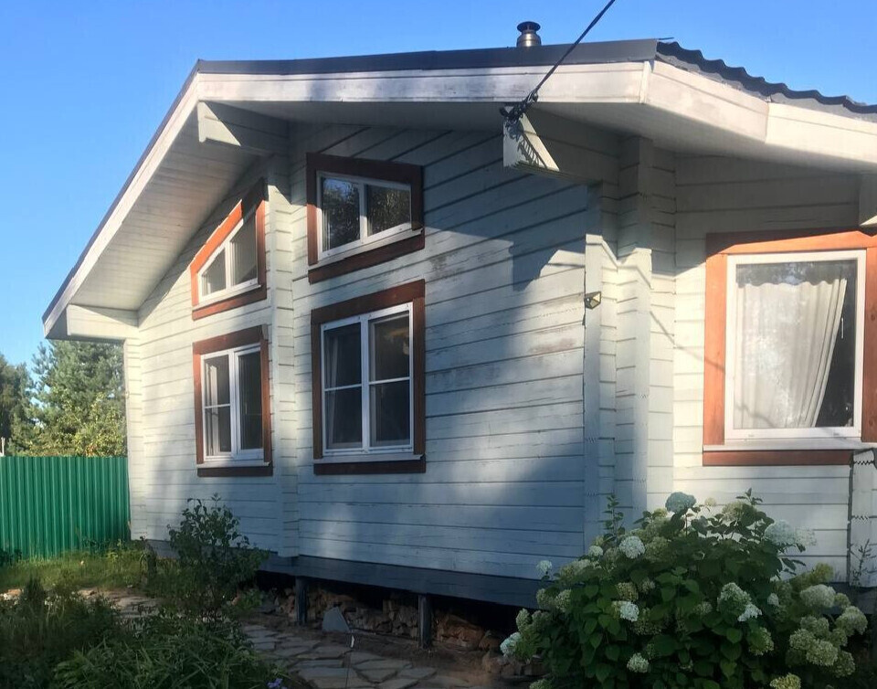 Первый дровник в цоколе дома