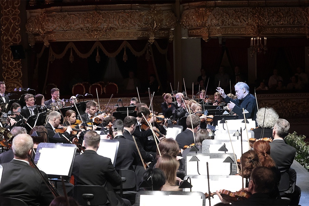    У музыкантов Объединенного оркестра двух театров вместе с Валерием Гергиевым впереди еще выступления почти в двух десятках городов России. / Дамир Юсупов