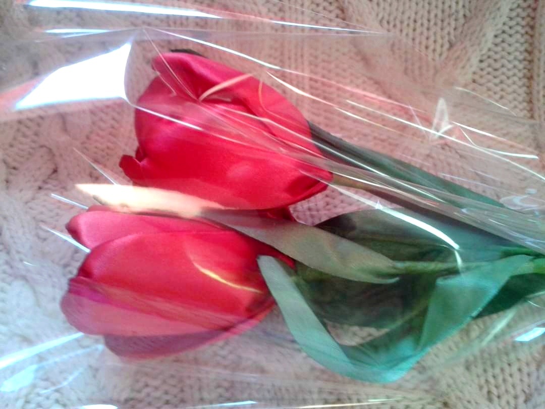 Букет тюльпанов из атласной ленты .