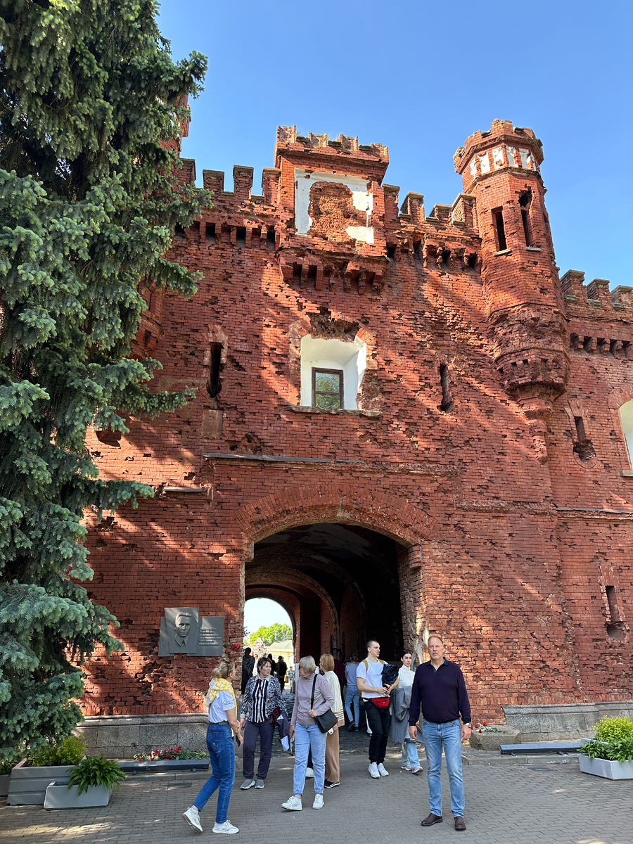 Ворота в Брестскую крепость.