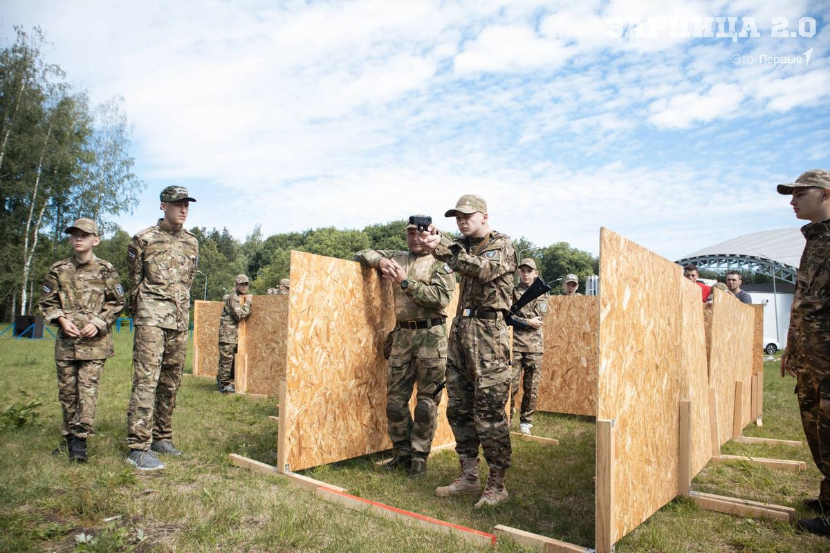 Фото: организаторы военно-патриотической игры «Зарница 2.0»