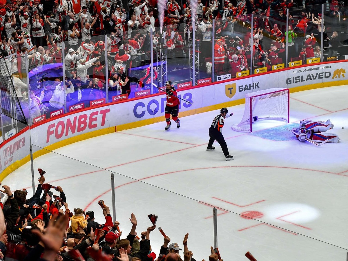    "Авангард" перенес четвертьфинальную развязку на седьмой матч. Фото: соцсети ХК "Авангард"