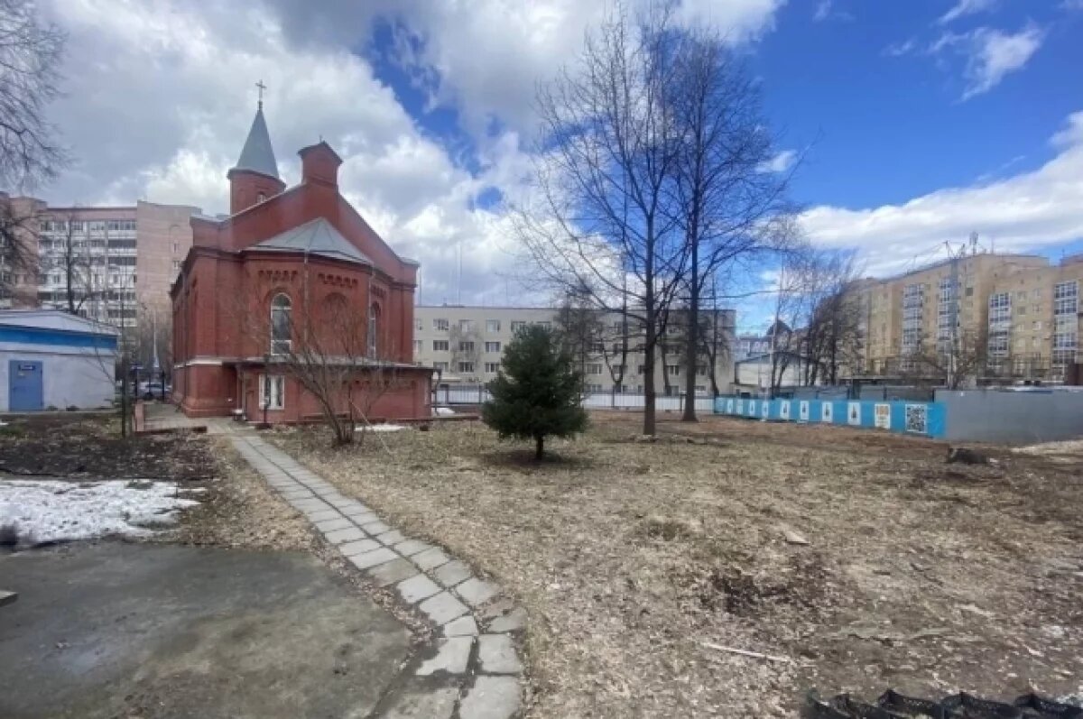    Возле кирхи в центре Перми обустроят готический сквер