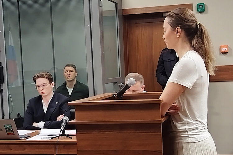    Ольга Миронова: «Он полностью отдавался работе. Бывало, что проснешься в пять утра, — его уже нет. Засыпаем в двенадцать ночи — его еще нет».   
Фото: Анастасия Гусева