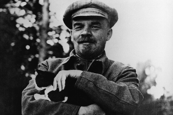 Владимир Ленин в Горках, Московская область, 1922 год / Мария Ульянова/РИА Новости  