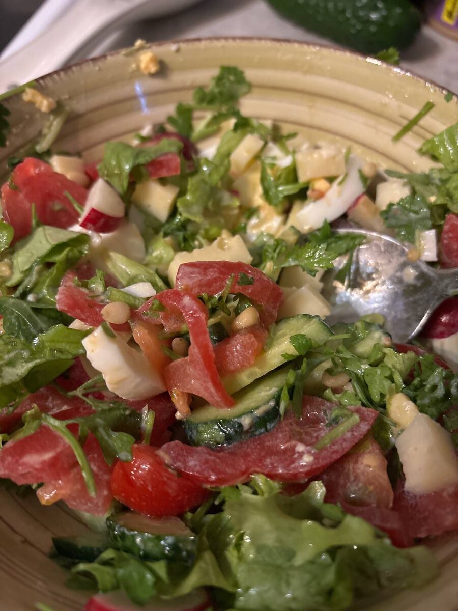 Радует, что пусть и за большие деньги, но уже можно найти вкусные овощи на прилавках