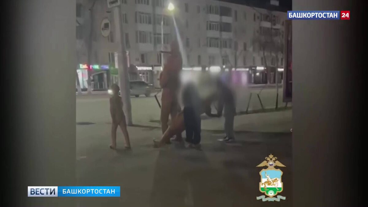    В Уфе задержали подростков, повредивших арт-объект "Многодетная семья"