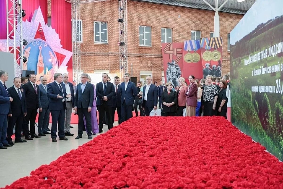    В Туле начала работать выставка «Одна на всех. Победа!»