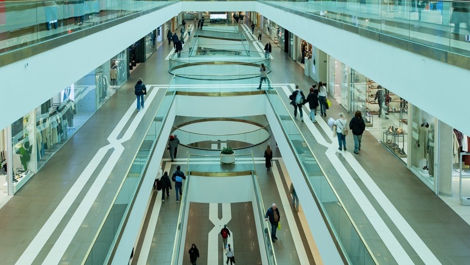    Покупатели в петербургском ТЦ "Галерея" Автор фото: Сергей Ермохин / "Деловой Петербург"