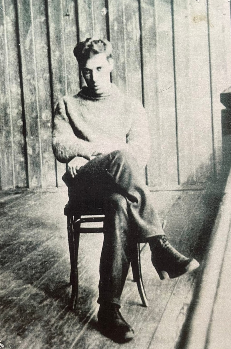 Открытка-фотография: Борис Пастернак. 1920-1930-е гг.