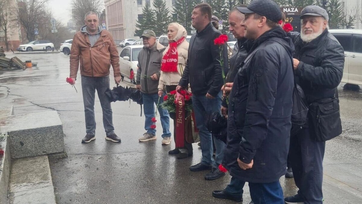     Источник: Пресс-служба Хабаровского краевого отделения политической партии КПРФ