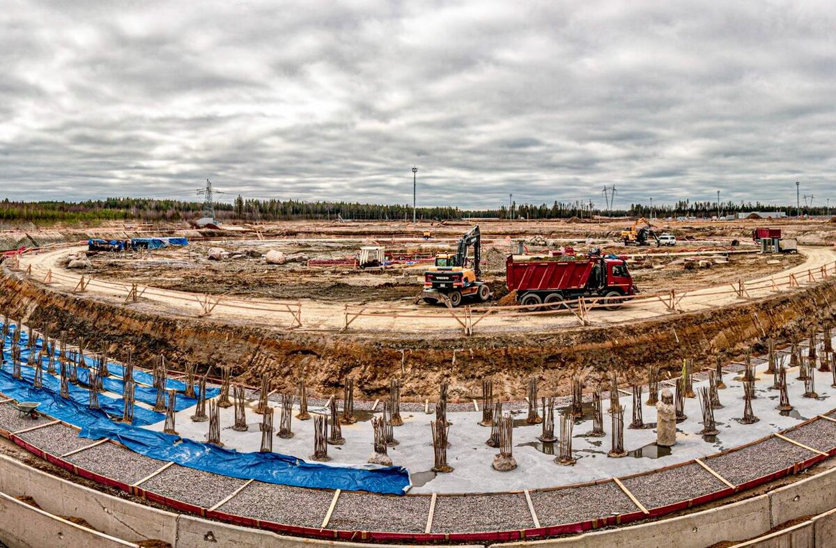 © АО «Концерн Росэнергоатом» / rosenergoatom.ru (Строительство градирни ЛАЭС-2)