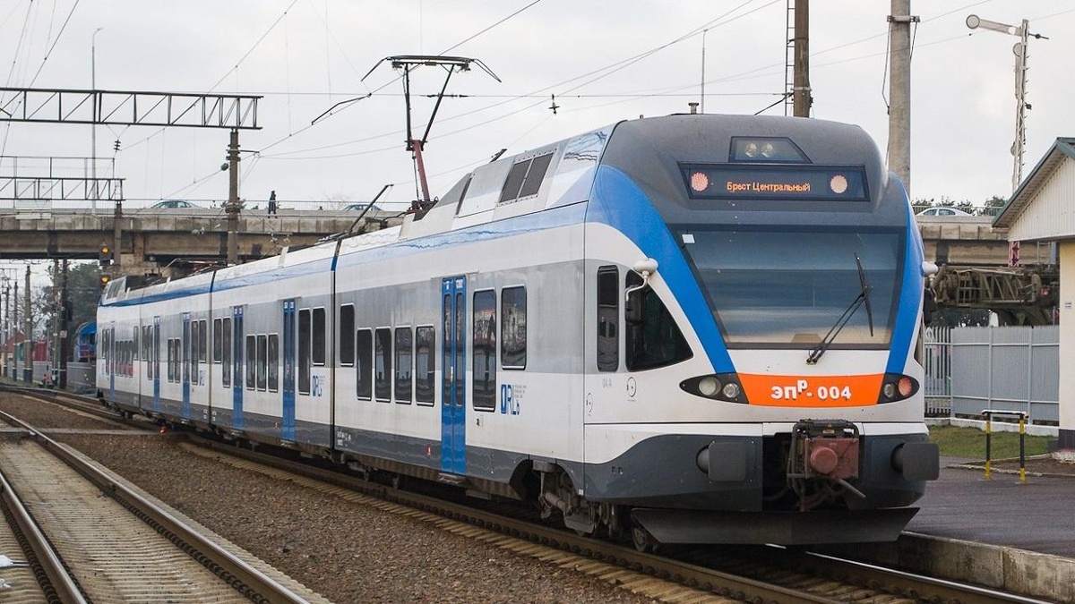 А хорошо бы на поеде в Варшаву или Вильнюс...