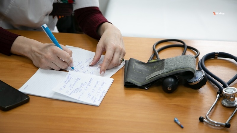    Мобильные бригады врачей обследуют всех жителей, нуждающихся в помощи Фото: Валерия Алтухова / / ИА «Победа26»