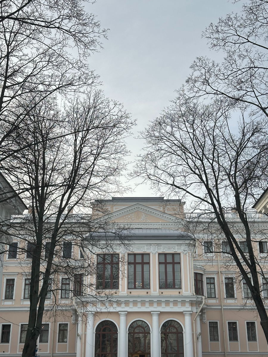 Фасад Аничкого дворца. Фото: Алиса в Петербурге