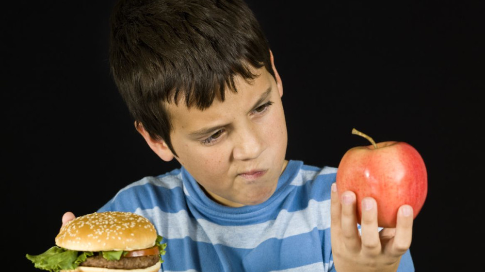    Как телефон формирует пищевые привычки подростков