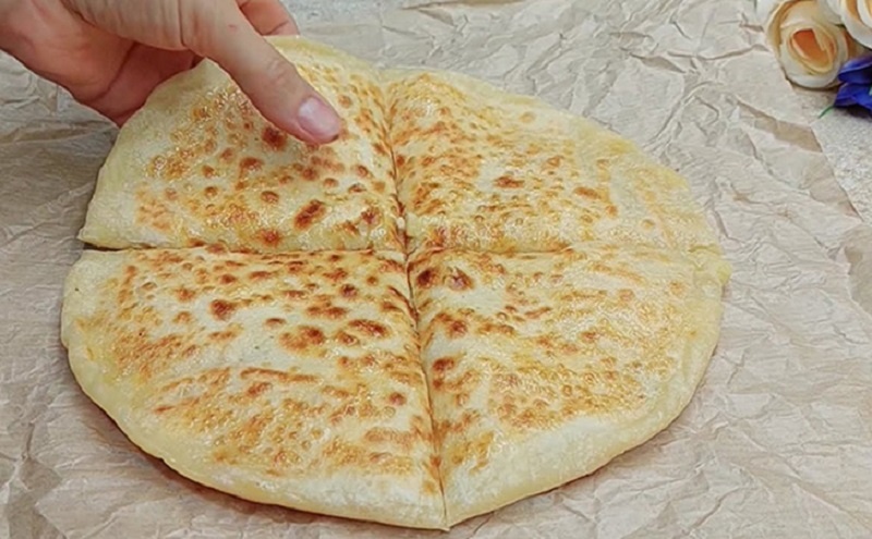 Домашние лепешки с картошкой и сыром: замена магазинному хлебу