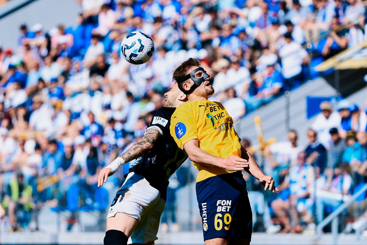 «Ростов» одержал выездную победу над «Факелом» (2:0),  поучаствовав в настоящей футбольной битве. Фото из архива ФК «Факел»