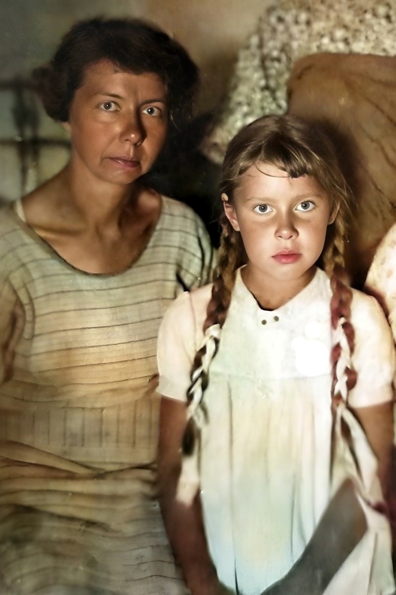 Ольга Альфонсовна Мусс с дочерью Раисой