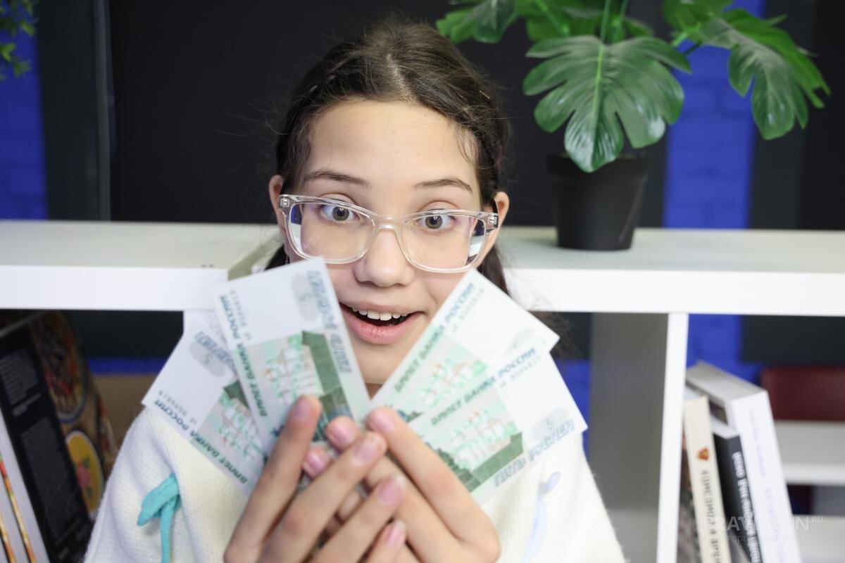    Сумма карманных денег растёт вместе с возрастом ребёнка