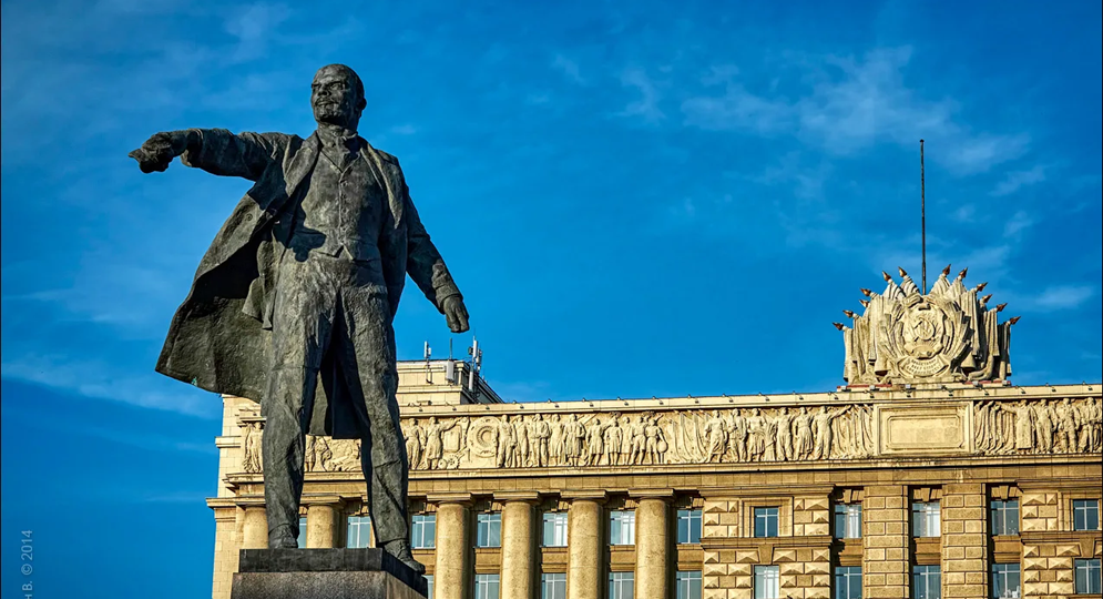 22 апреля – 155 лет со дня рождения Ленина. Самые известные памятники вождю мирового пролетариата в Санкт-Петербурге