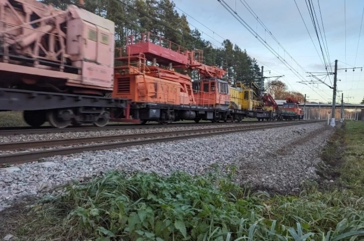    Три молодых пермяка 10 километров проехали на платформе грузового поезда