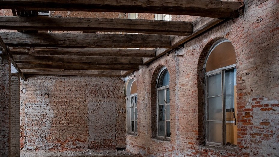    Один из корпусов Конюшенного ведомства в Петербурге. Автор фото: "Деловой Петербург"