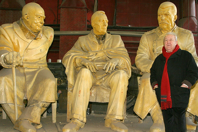    Человек живет, пока о нем и его труде говорят, его обсуждают. Творчество Церетели — это, кажется, тот самый случай.   
Фото: © Zamir Usmanov/Russian Look / www.globallookpress.com