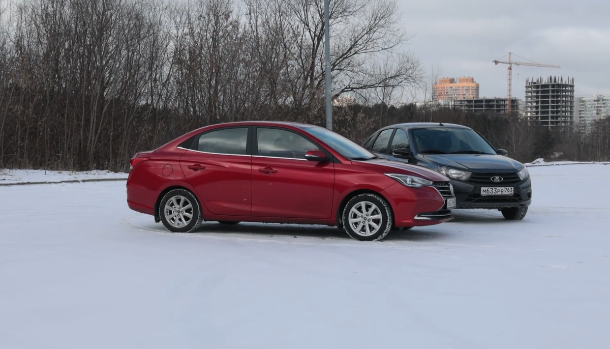Changan Alsvin против Lada Granta: чья (бюджетная) возьмёт?