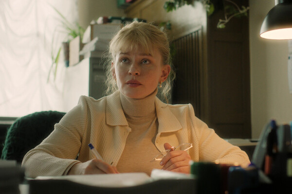    Кадр из фильма «Мужу привет» (2025) / START