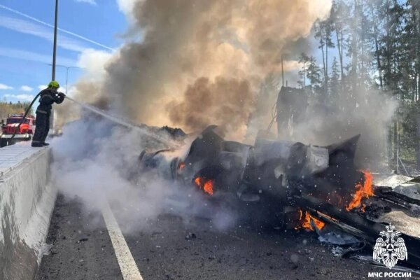 ДТП на трассе М-11 в Калининском муниципальном округе в Тверской области. Обложка © Telegram / МЧС Тверской области
