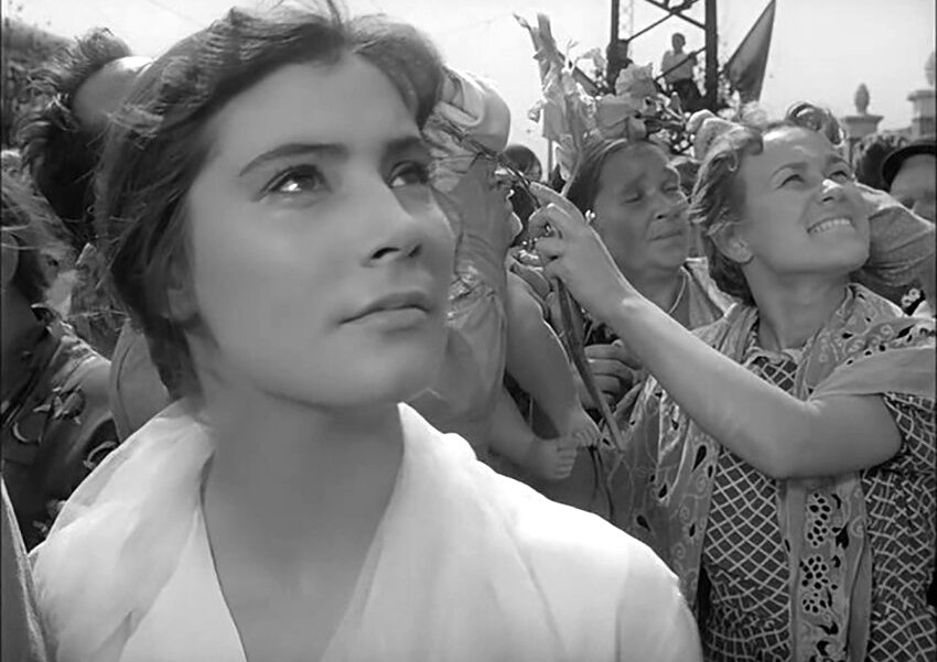    Кадр из фильма «Летят журавли» режиссера Михаила Калатозова. «Мосфильм», 1957 год