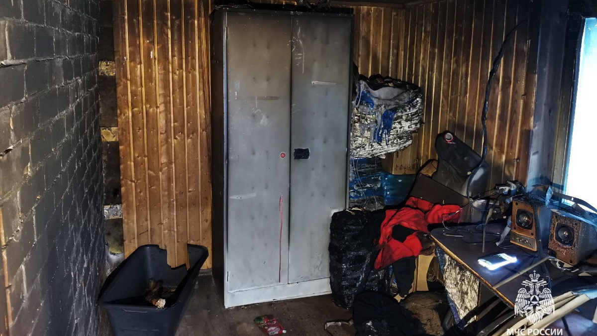    Пожар в дачном кооперативе Сургута унёс жизнь 16-летнего подростка