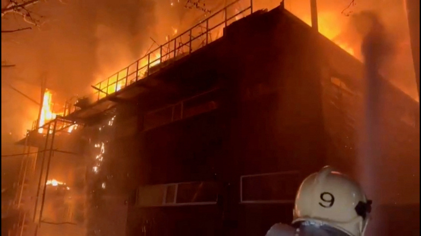    Фото: Reuters/State Emergency Service of Ukrai; 5-tv.ru