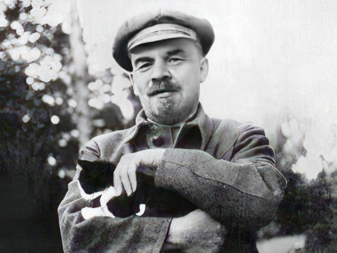 В. И. Ленин. Чем больше пытаешься понять, кто он такой, тем больше запутываешься. А у вас как? 