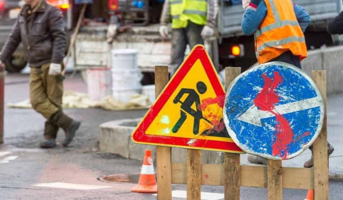     Дорожные знаки. Источник: kp.ru Автор фото: Олег Золото