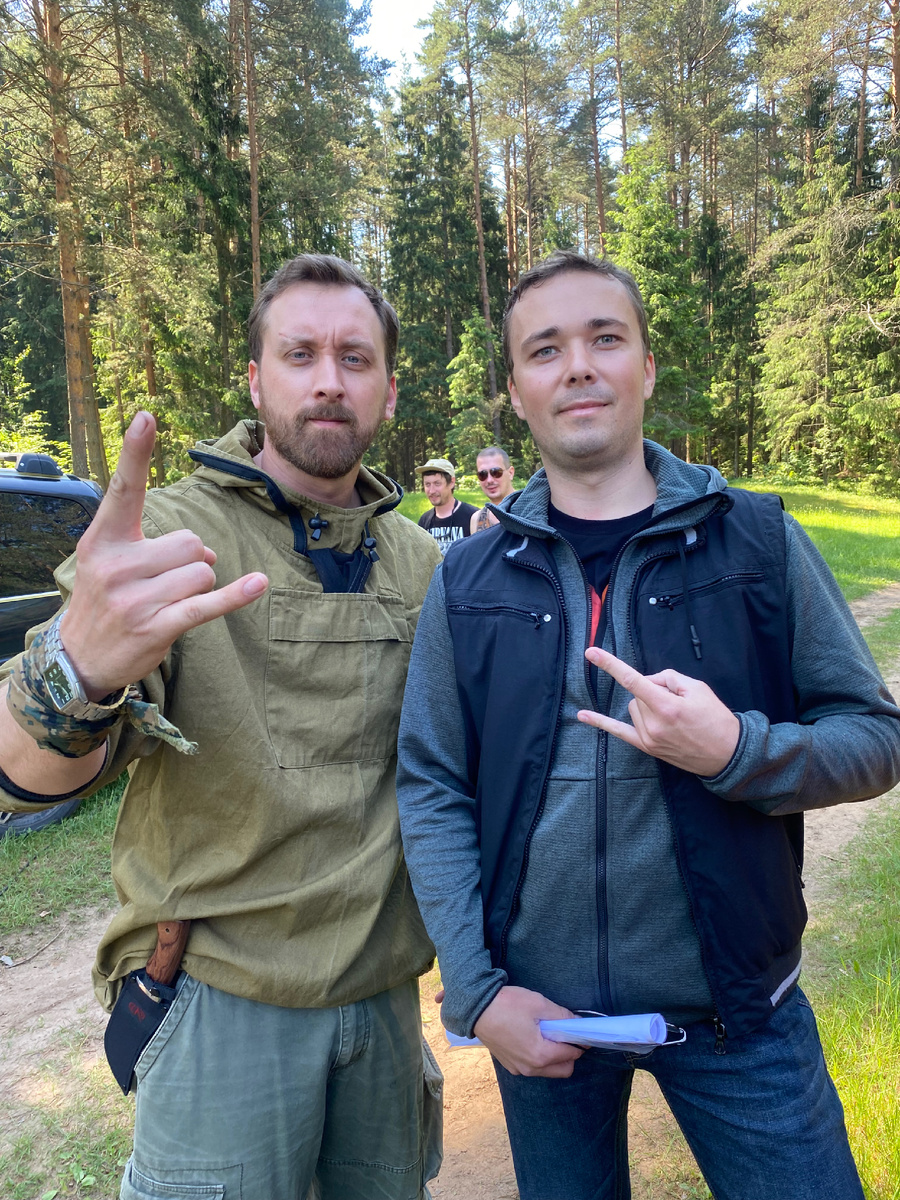На съемках сериала «Сельский детектив» вместе с актером Данилой Якушевым