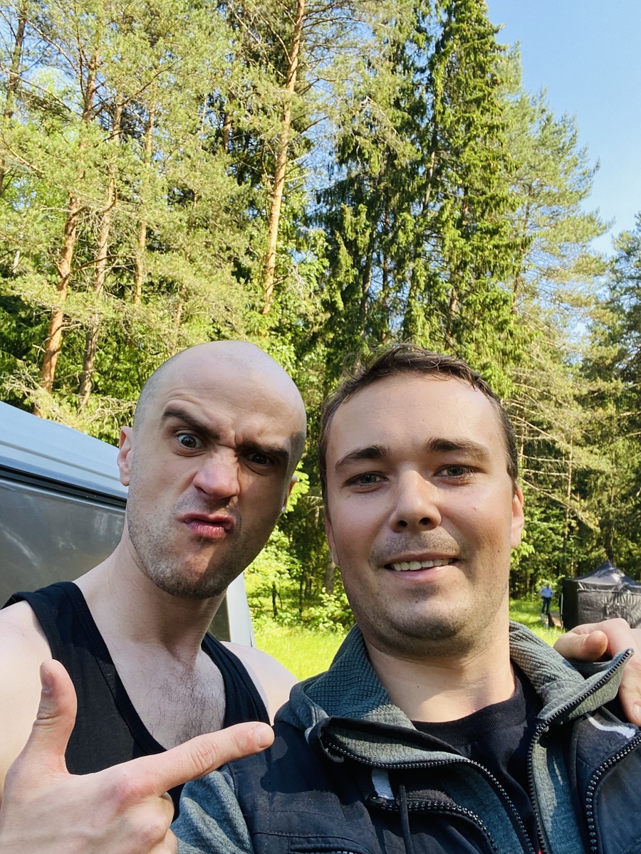 С напарником по сцене в сериале «Сельский детектив»