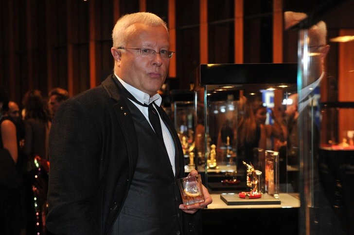Александр Лебедев