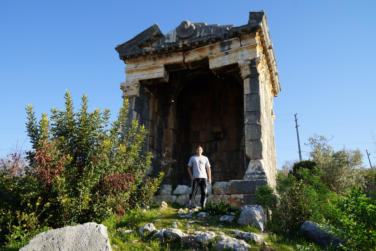 Мавзолей Demircili Anıt Mezarları