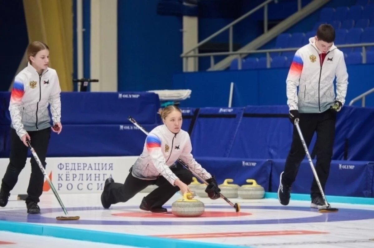   Сильнейшие команды соберутся в Иркутске чемпионат России по керлингу