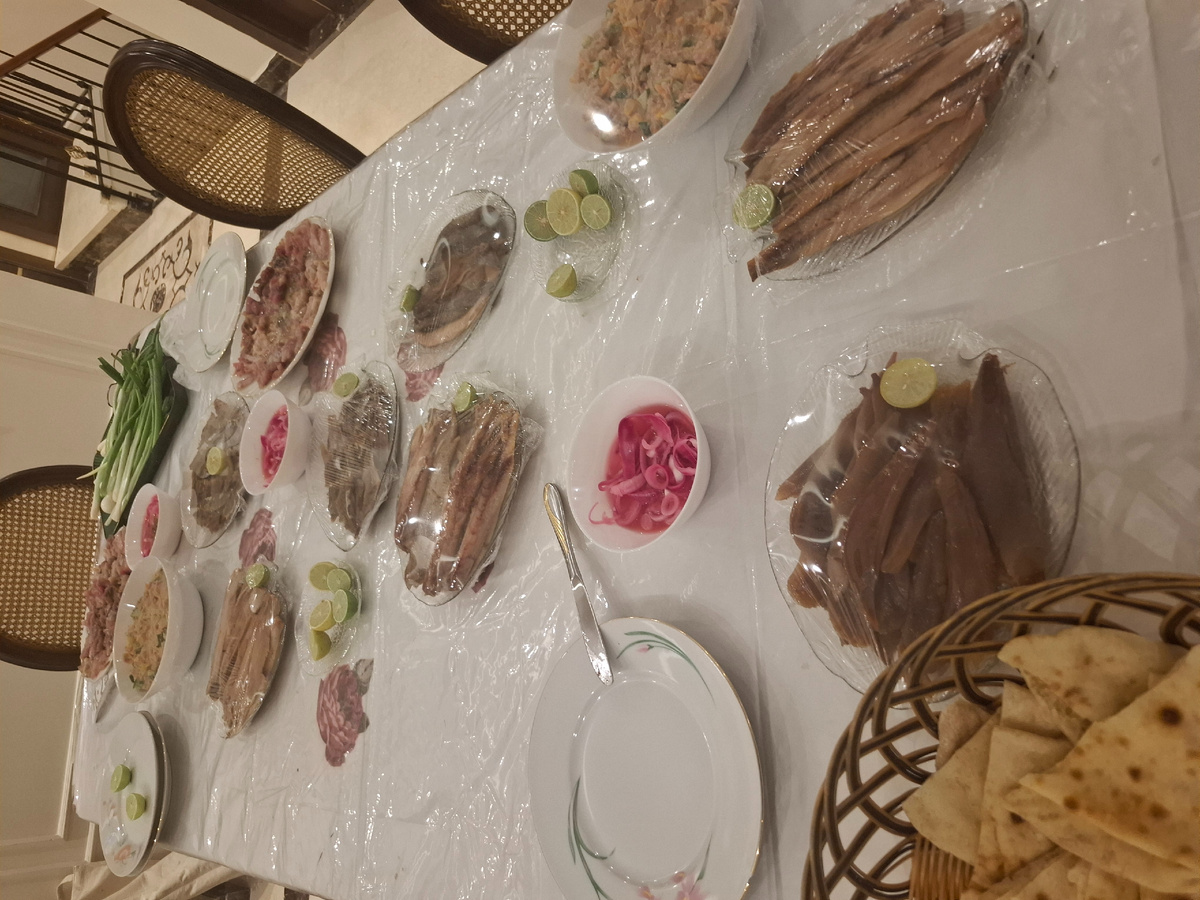 Много-премного селедки :)