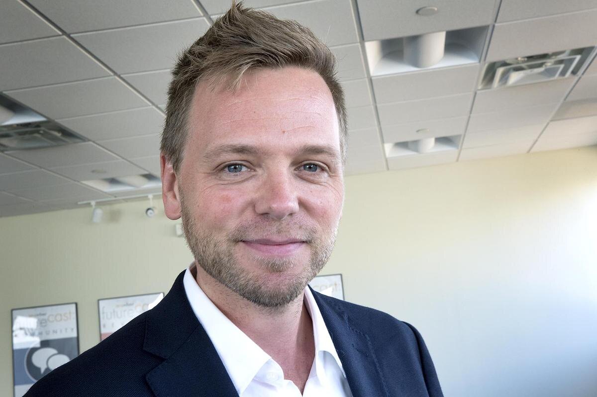 Нейтан Хилл. 