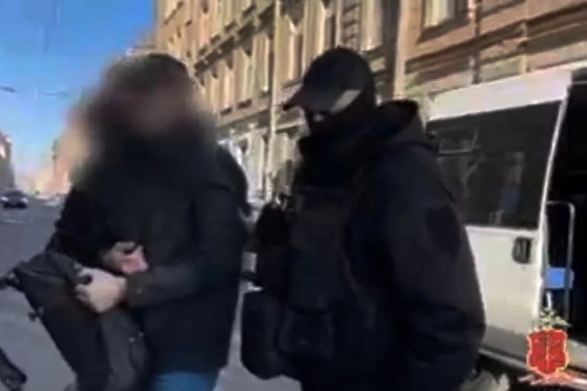    В Санкт-Петербурге задержаны полицейские за коррупцию в сфере миграции