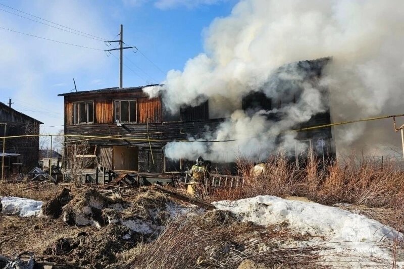    В Советском горел расселенный двухэтажный дом