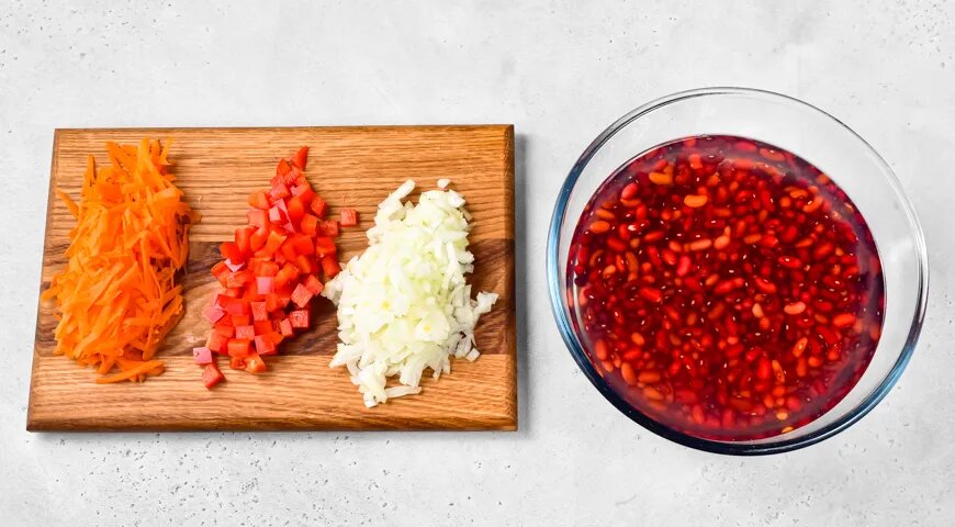   Суп с копчеными ребрышками и фасолью (gastronom.ru)