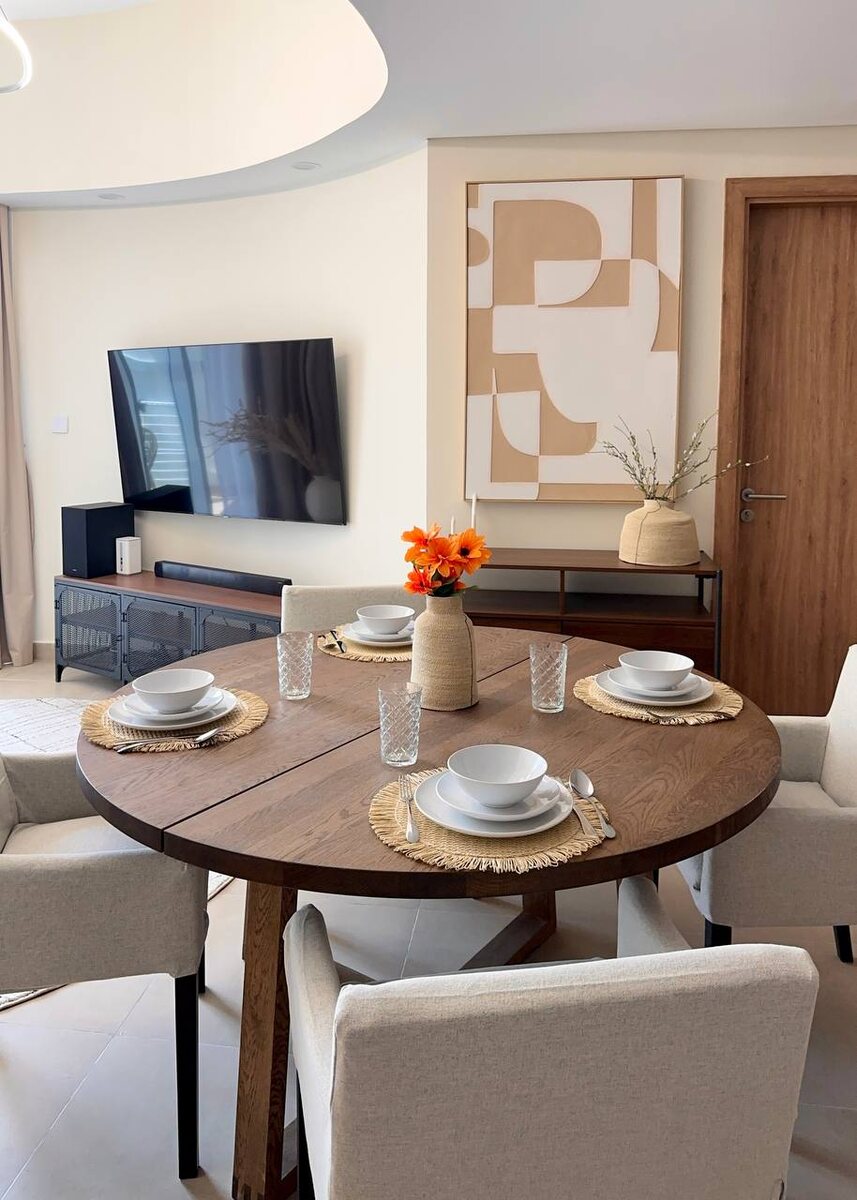 Интерьер от Furni нейтральный и адаптивный, в любой момент можно что-то измененить