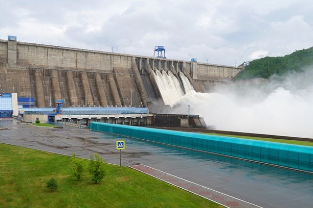 Бурейская ГЭС. Мощь холостого сброса воды