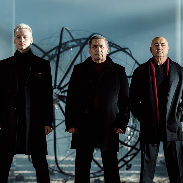     Николай Расторгуев и Shaman исполнили «Минуту молчания» для фильма «В списках не значился»