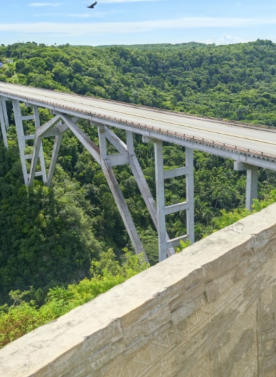 Мост Пуэнте-де-Бакау (Puente de Bacunayagua)